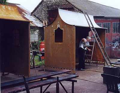 Junilee Bus Shelter under construction Gommes Forge